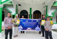 Polsek Serasan Salurkan 1 Ton Beras Bantuan TJLS PLN