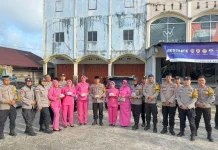Polsek Bunguran Timur Bagikan Takjil dan Santunan Anak Yatim