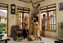 Tradisi Bersih-Bersih Rumah Menyambut Hari Raya Idulfitri