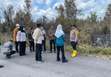 Kapolres Natuna Bersama Kepala Daerah Tinjau Karhutla Batubi