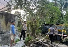 Polres Natuna Salurkan Air Bersih Warga Harapan Jaya