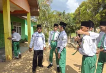 Kasi Pendis Pantau Tes Akademik di MTsN Natuna