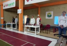 Sekda Natuna Buka Turnamen Badminton BRK Syariah