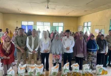 Pemda dan Bulog Kolaborasi Salurkan Bantuan Pangan Tahap Awal di Bandarsyah