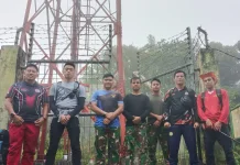 Kantor SAR Natuna Uji Fungsi Repeater di Gunung Ranai