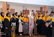 Bupati Natuna Hadiri Pelepasan Jemaah Haji Kloter Kepri