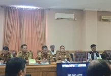 Laut Jadi Jalan Utama Warga Pulau Panjang Kerdau