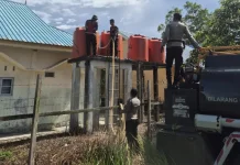 Polres Natuna Salurkan Bantuan Air Bersih untuk SMAN 2 Natuna