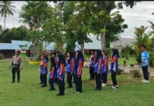 Polisi Latih Disiplin dan Nasionalisme Pelajar SMPN 1 Bunguran Utara