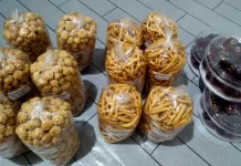 Cara Menyimpan Kue Lebaran Dikantong Plastik yang Benar