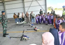 Murid TK Belajar Dunia Penerbangan di Lanud RSA