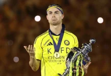 Cristiano Ronaldo Akhirnya Angkat Trofi Liga Arab Saudi Bersama Al Nassr