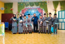 Pelepasan Siswa Kelas VI SDN 002 Gunung Jambat Berlangsung Penuh Haru