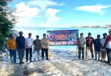 Polsek Bunguran Timur Pasang Spanduk Imbauan Keselamatan Anak di Pantai Piwang