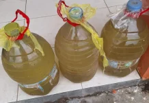 Wali Murid Dukung Pawai Obor dengan Donasi Minyak Tanah