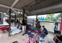 Polsek Bunguran Timur  Salurkan Paket Daging Kurban kepada Masyarakat