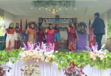 SDN 003 Gunung Putri Tampilkan Tari Adat saat Pelepasan Siswa