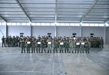 Lanud RSA Natuna Berikan Penghargaan Kepada 6 Personelnya