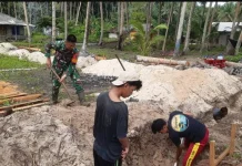 Melalui Komsos, Serka Y. Harefa Bangun Kedekatan dengan Masyarakat Desa Air Kumpai