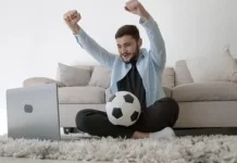 Ekspresi Emosi saat Menonton Sepak Bola Bermanfaat bagi Kesehatan Mental
