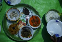 Tradisi Makan Berdulang di Natuna
