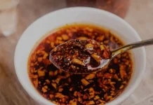 Racikan Chili Oil Rumahan yang Pedas, Gurih, Bikin Nagih