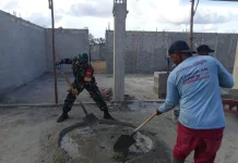 Babinsa Koramil 06/Serasan Kembali Dampingi Pengerjaan Lahan KMP di Jermalik
