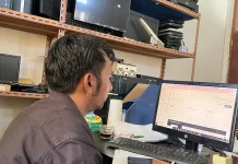 Bahaya Melihat Monitor Terlalu Lama bagi Kesehatan