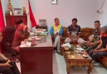 Babinsa Perkuat Sinergi dengan Staf Desa Air Kumpai