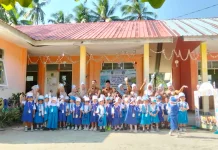 Hari Pertama MPLS Ramah PAUD di Natuna Orang Tua Dampingi Anak