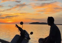 Sunset di Pelabuhan Pulau Serantas Bikin Betah