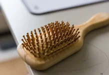 Jangan Abaikan Kebersihan Sisir, Ini Dampaknya bagi Kesehatan Rambut