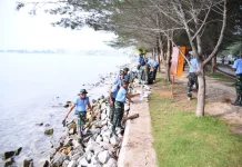 Lanud RSA Natuna Gelar Karya Bakti Bersih Pantai Piwang Bersama Masyarakat
