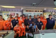 Sinyal Flare Selamatkan Empat ABK TB AOM 787 di Anambas