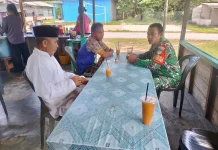 Babinsa Air Payang Perkuat Komsos