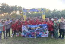 Kesebelasan Desa Tanjung Juarai Turnamen Antar Desa di Kelanga