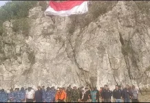 Bendera Merah Putih Berkibar di Pulau Sahi