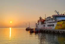 Sunset di Pelabuhan Penagi Indah, Pesona Senja yang Memukau
