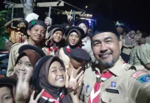 Pawai Obor Meriahkan Hari Pramuka di Subi