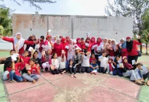 Himpunan Keluarga Minang Sakato Meriahkan HUT RI ke-81 di Pantai Piwang