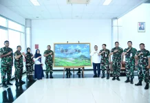 Lukisan Pesawat TNI AU A400M Dipajang di Bandara RSA Natuna