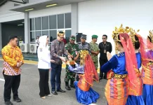 Danlanud RSA Turut Sambut Kedatangan Wamenlu RI di Natuna