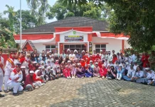 SDN 002 Sedanau Juara Gerak Jalan Kreasi di Bunguran Barat