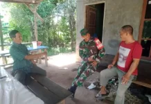 Babinsa Kelanga Perkuat Komunikasi Dukung Kemajuan Desa