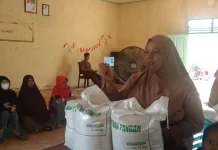 Sebanyak 373 KPM di Kelurahan Bandarsyah, Menerima Bantuan Pangan Beras 30 Kg