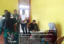 Babinsa Dampingi Penyaluran Bantuan Pangan untuk 94 KPM di Desa Pangkalan