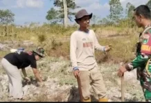 Babinsa Selemam Dorong Warga Buka Lahan tanpa Membakar