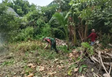 Babinsa Air Payang Ajak Warga Gotong Royong