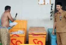 Camat Serasan Timur Imbau Tidak Buang Sampah ke Laut