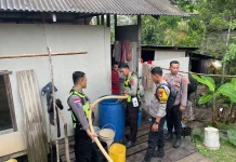 Sambut Hari Lalu Lintas ke-71, Satlantas Polres Natuna Distribusikan Air Bersih